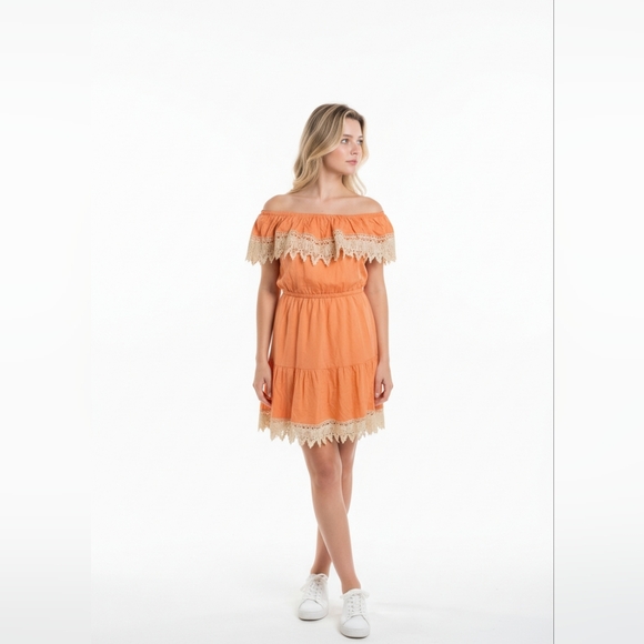 VENUS Dresses & Skirts - NWOT Venus Peach And Cream Lace Strapless Mini Dress Size XS